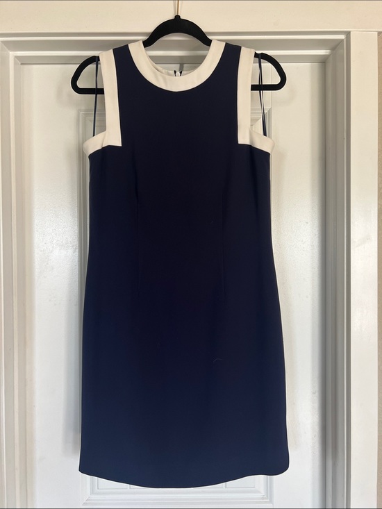 Ralph Lauren Dresses & Skirts - Lauren Ralph Lauren Two-Tone Crepe Shift Dress Navy Blue White Trim Size 6